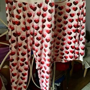 Kate Spade Heart Pattern Pajamas, sz Small, soft, warm, velour material.